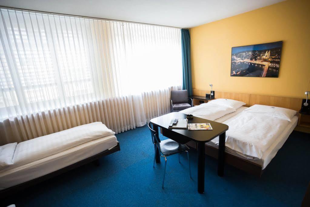 X-Tra Hotel Zurich Luaran gambar