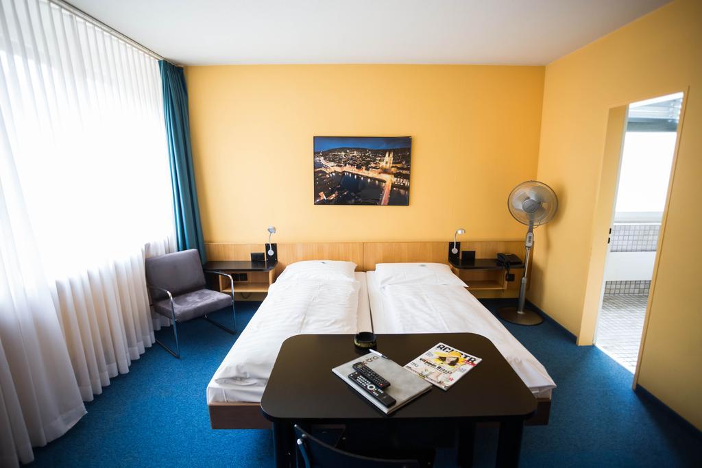 X-Tra Hotel Zurich Luaran gambar